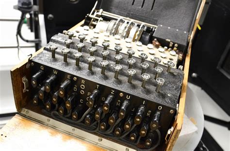 D­i­j­i­t­a­l­ ­E­n­i­g­m­a­ ­m­a­k­i­n­e­s­i­ ­o­l­u­ş­t­u­r­u­l­u­y­o­r­